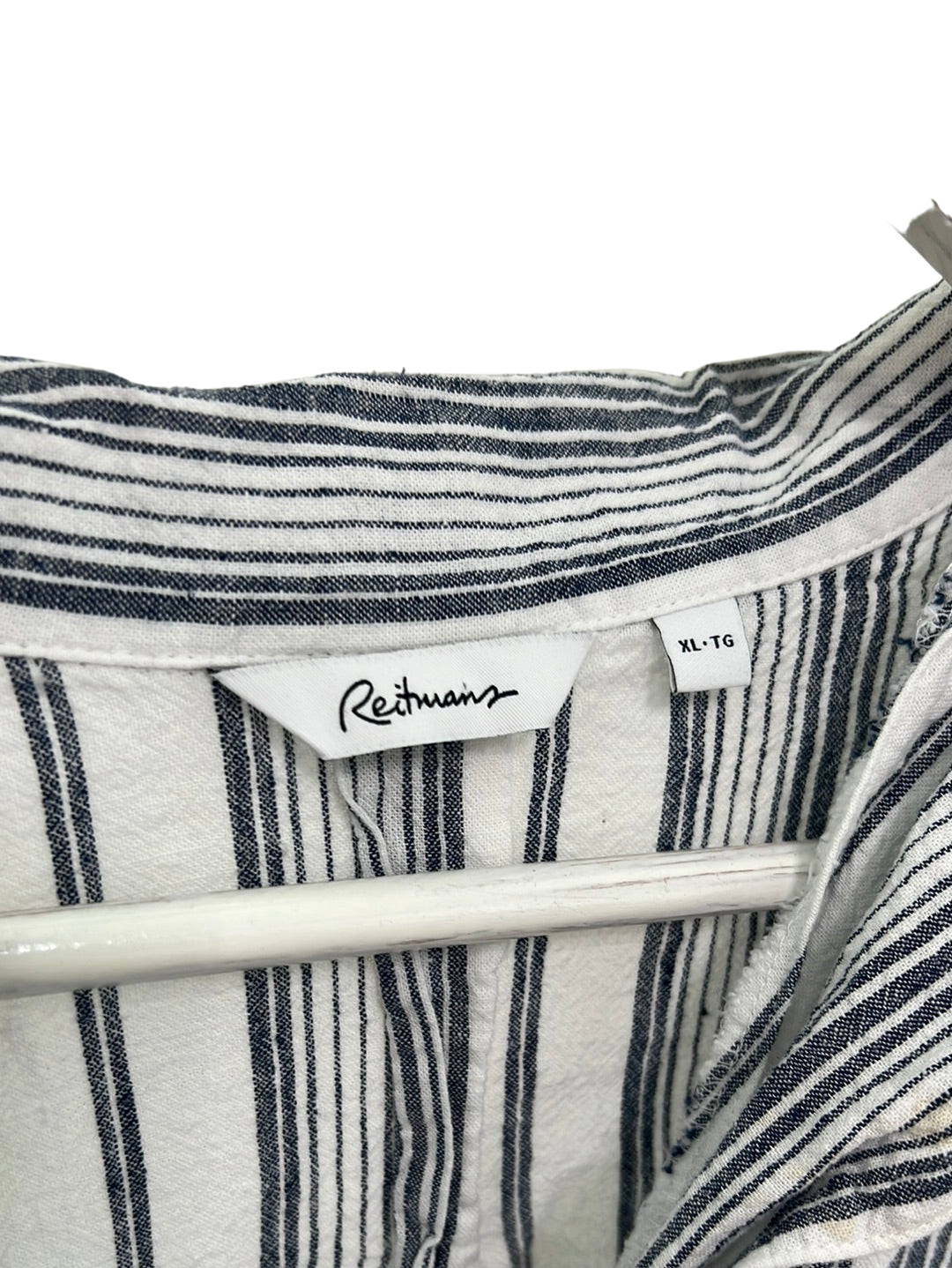 Reitmans | Size XL | Shirt | White/Blue | Pre-Loved